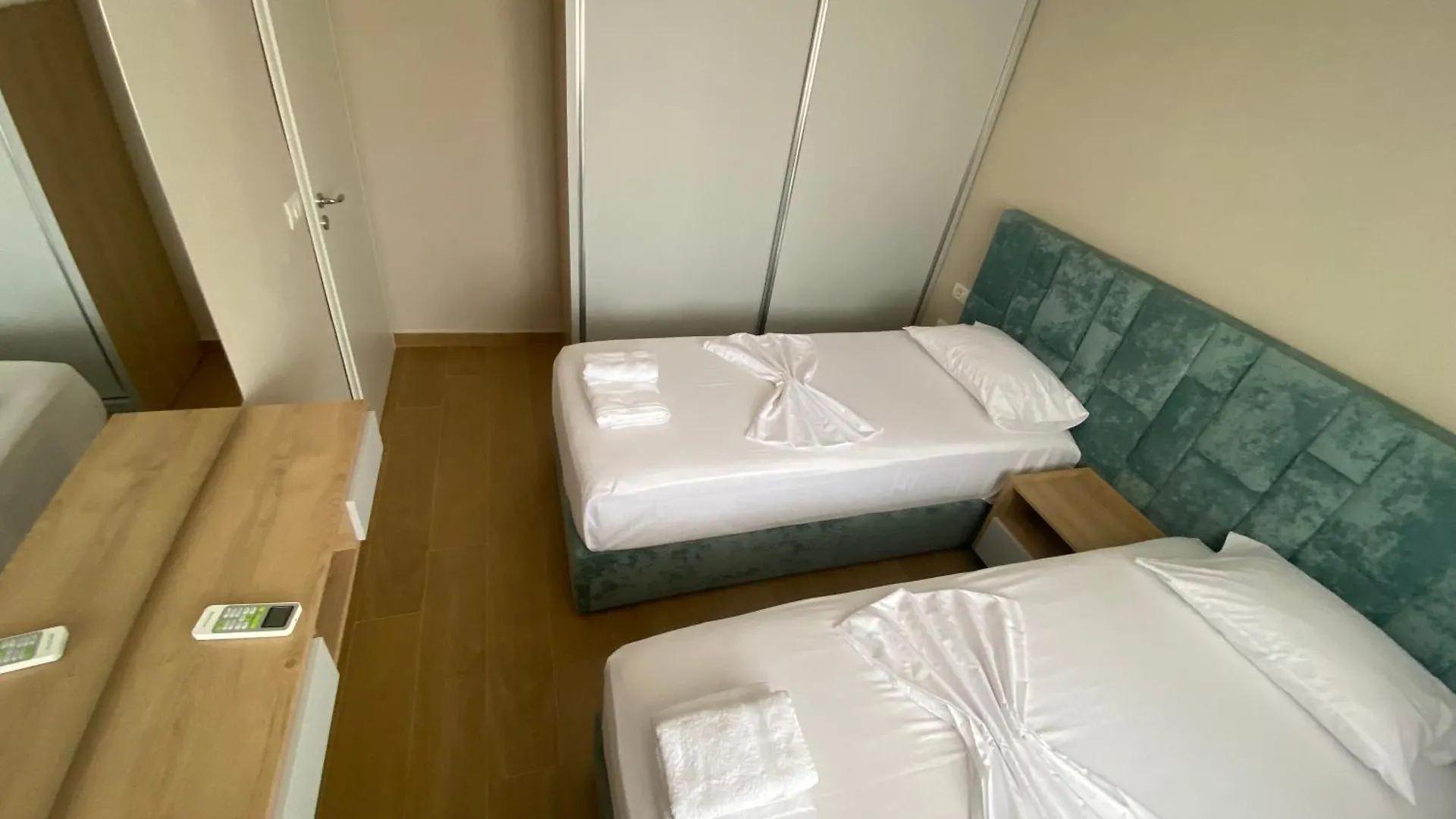 Alex Apartment Lungo Mare Vlore 0*,  Albania