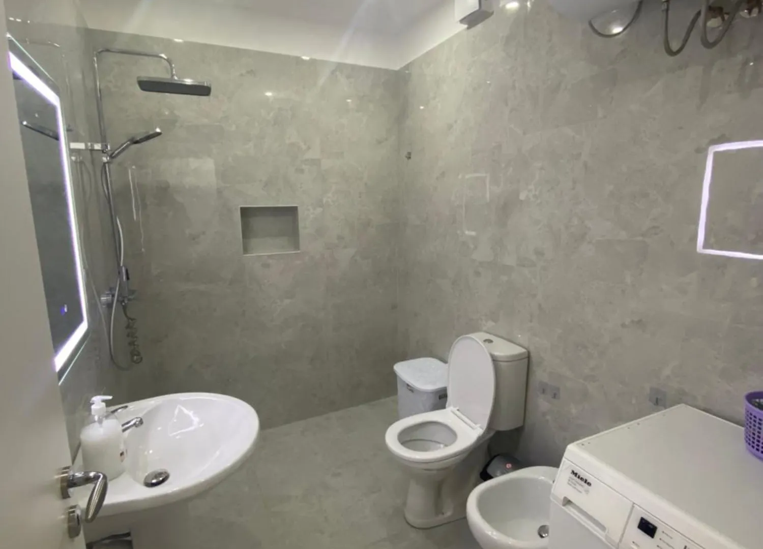Alex Apartment Lungo Mare Vlore 0*,  Albania